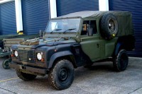 Land Rover Defender AM